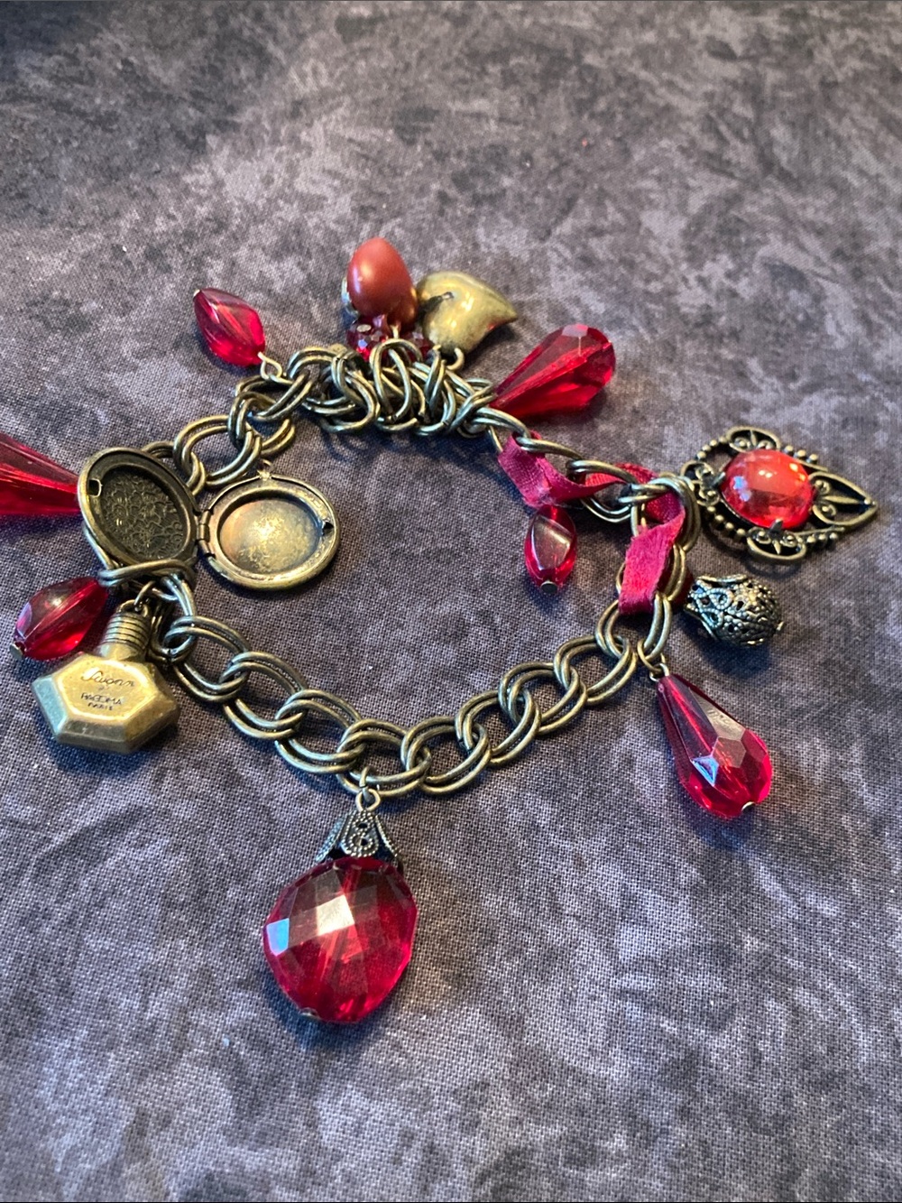 Swann Pagoma Paris Vintage-Style Red Crystal Charm Bracelet